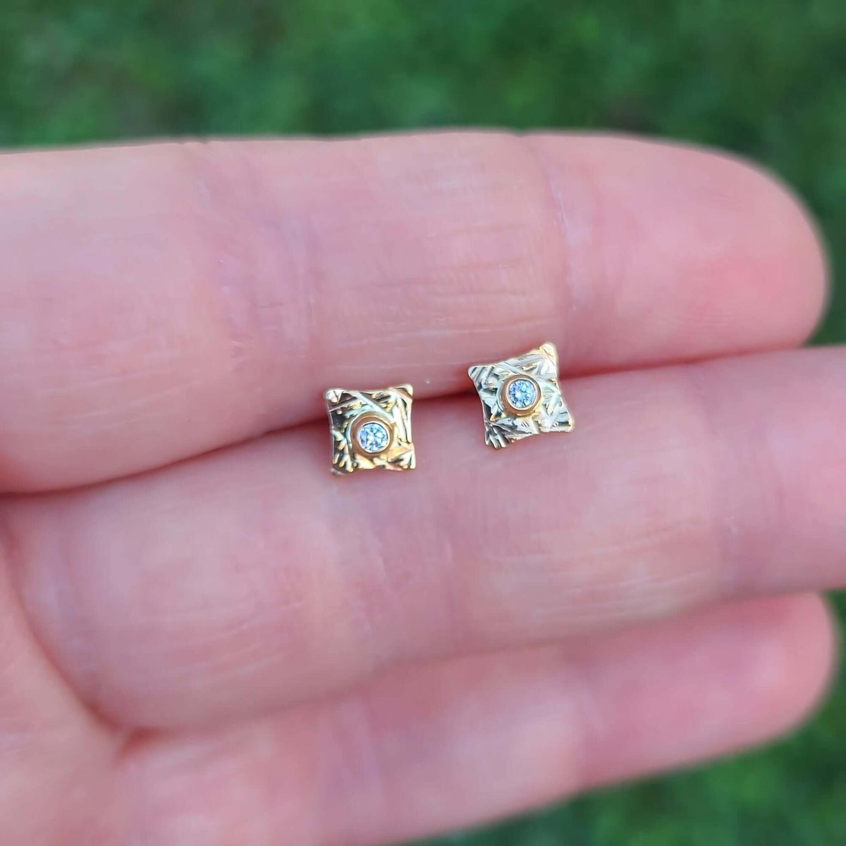 Sincerely Ginger Jewelry 14K Hammered Organic Diamond Stud Earrings in Yellow Gold