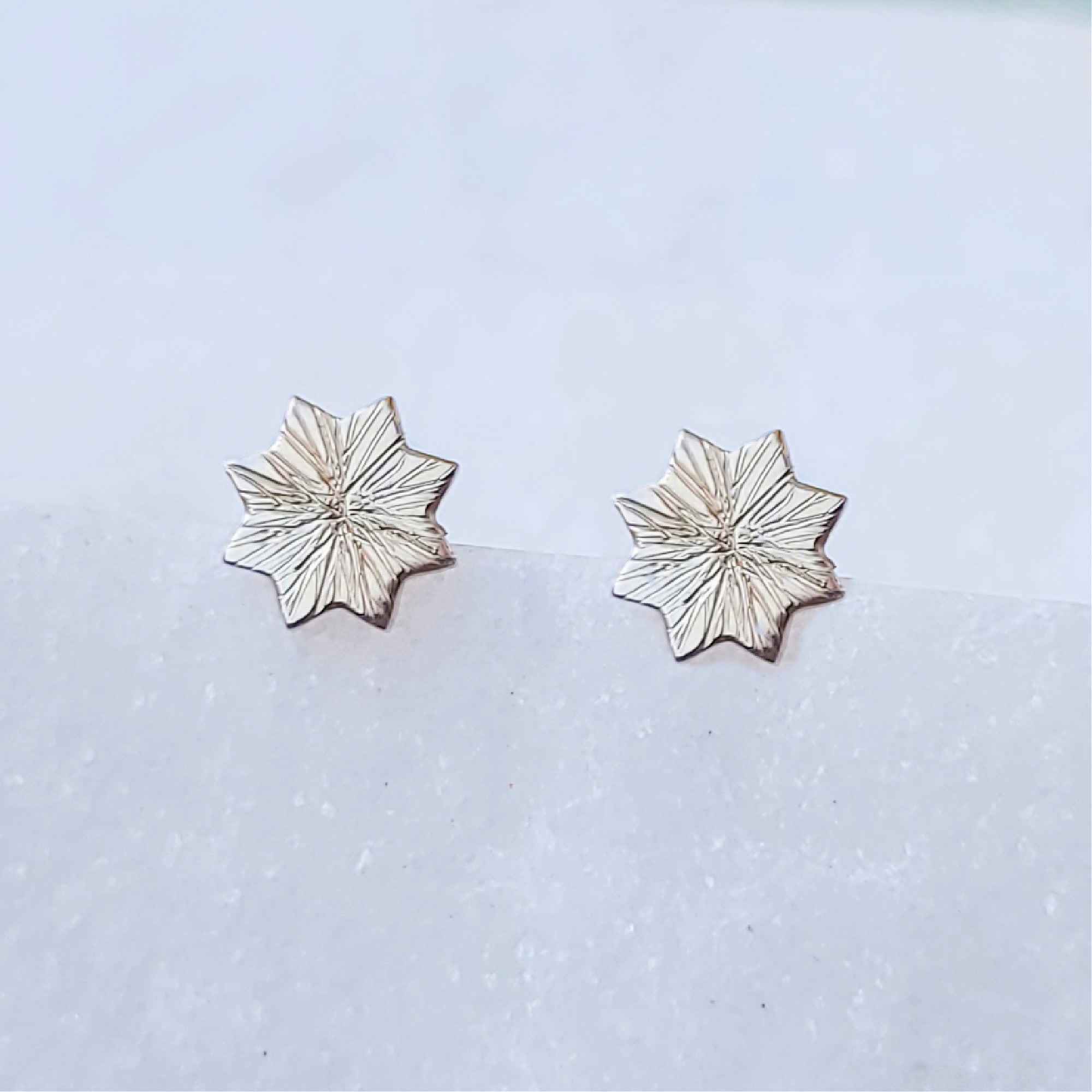 Buy ADMIER 1 micron gold plated snowflake design cz studded fashion  designer stud earrings for girl women. Online at Best Prices in India -  JioMart.