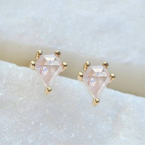 14K Minimalistic Clover Stud Earrings in Rose Gold