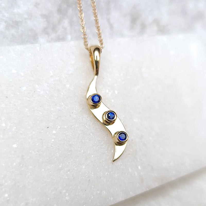 Sincerely Ginger Jewelry 14K Elegant Yellow Gold Sapphire Wave Necklace