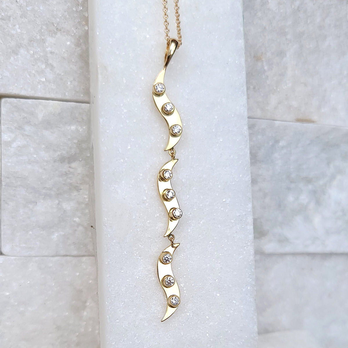 Sincerely Ginger Jewelry 14K Elegant Yellow Gold Triple Diamond Wave Necklace